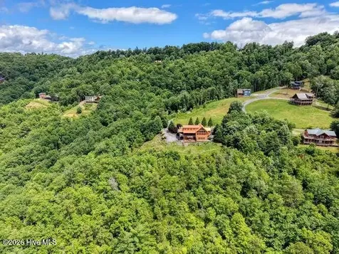 628 Madison Lane Brasstown NC 28902