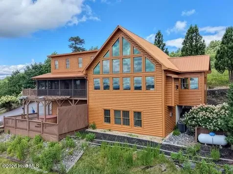 628 Madison Lane Brasstown NC 28902
