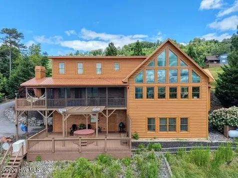 628 Madison Lane Brasstown NC 28902