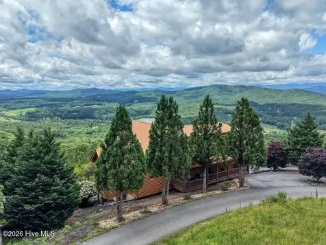 628 Madison Lane Brasstown NC 28902