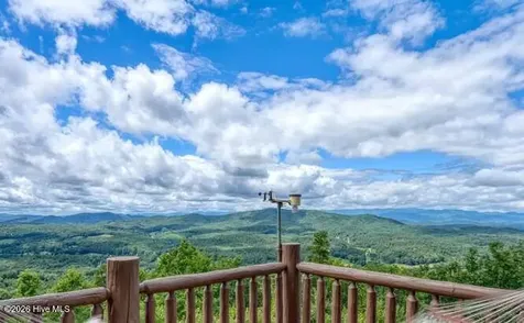 628 Madison Lane Brasstown NC 28902