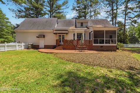 4926 Country Club Drive N Wilson NC 27896
