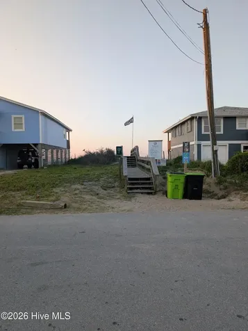 1110 N Topsail Drive N Surf City NC 28445