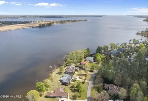 309 Potomac Drive Chocowinity NC 27817
