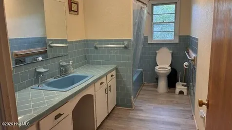 17 Moore Street Andrews NC 28901