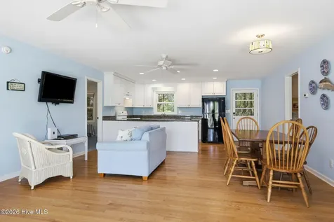 3904 Emerald Drive Emerald Isle NC 28594