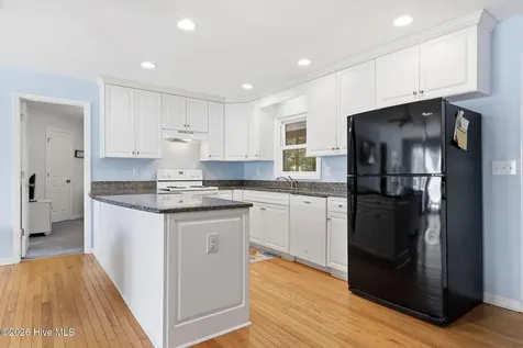 3904 Emerald Drive Emerald Isle NC 28594