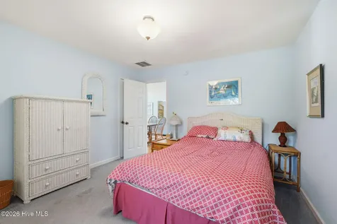 3904 Emerald Drive Emerald Isle NC 28594