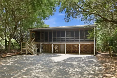 3904 Emerald Drive Emerald Isle NC 28594