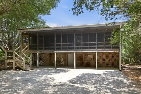 3904 Emerald Drive Emerald Isle NC 28594