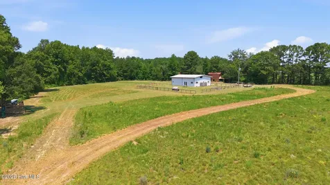 4800 Eatmon Road Bailey NC 27807