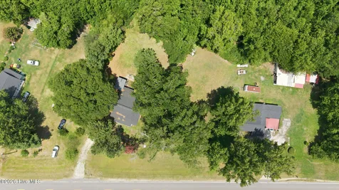 9813 Nc 42 E Tarboro NC 27886