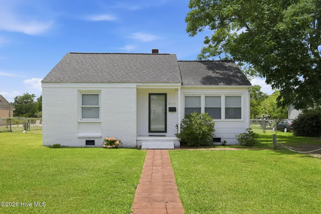 813 N 20th Street Morehead City NC 28557