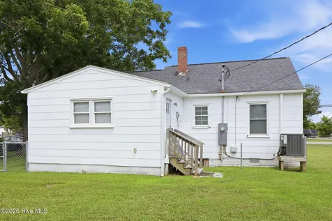 813 N 20th Street Morehead City NC 28557
