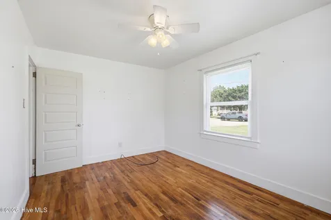813 N 20th Street Morehead City NC 28557