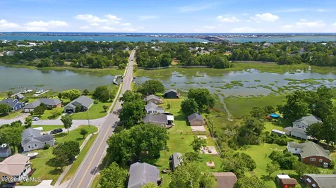 813 N 20th Street Morehead City NC 28557