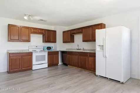 813 N 20th Street Morehead City NC 28557