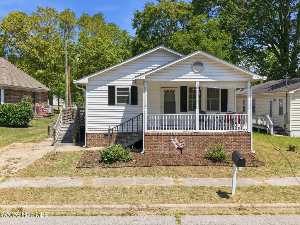 810 E Saint John Street Tarboro NC 27886