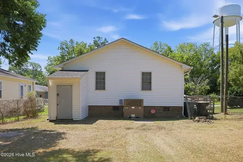 810 E Saint John Street Tarboro NC 27886