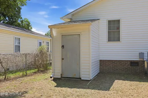 810 E Saint John Street Tarboro NC 27886