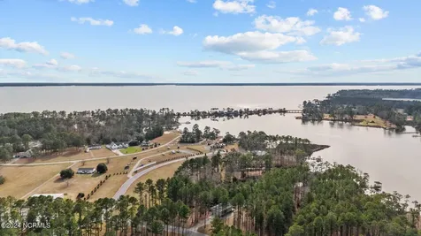 137 Ocracoke Drive Oriental NC 28571