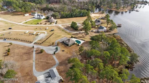 137 Ocracoke Drive Oriental NC 28571
