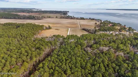 137 Ocracoke Drive Oriental NC 28571