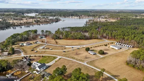 137 Ocracoke Drive Oriental NC 28571