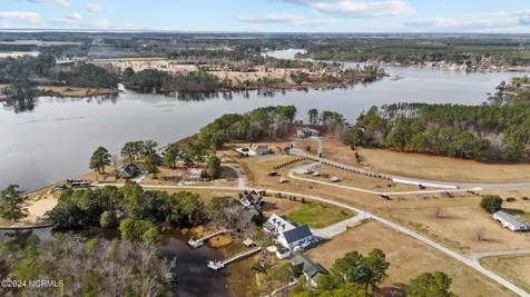 137 Ocracoke Drive Oriental NC 28571