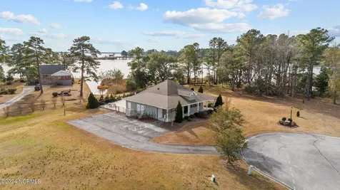 137 Ocracoke Drive Oriental NC 28571