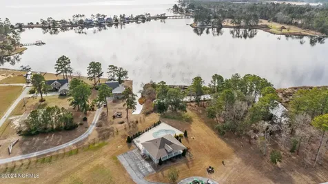 137 Ocracoke Drive Oriental NC 28571