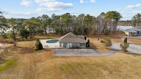 137 Ocracoke Drive Oriental NC 28571
