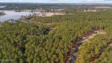 137 Ocracoke Drive Oriental NC 28571