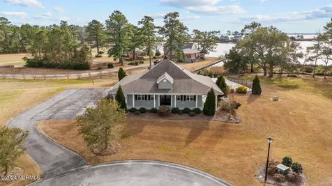 137 Ocracoke Drive Oriental NC 28571