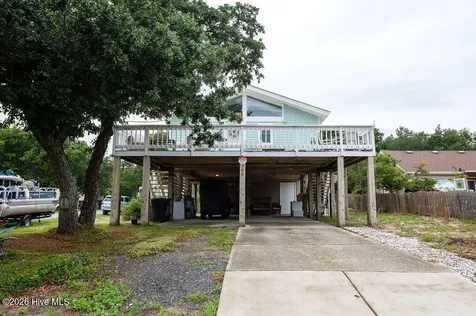 706 W 3rd Street Kill Devil Hills NC 27948