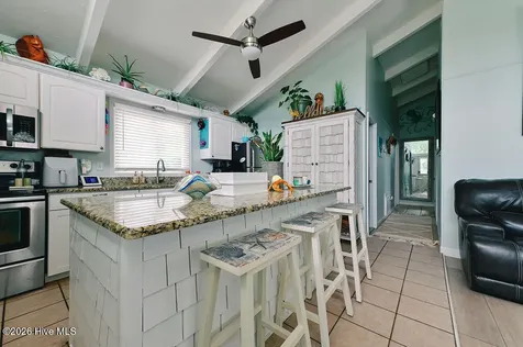 706 W 3rd Street Kill Devil Hills NC 27948