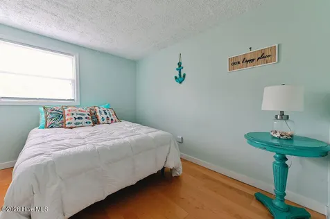 706 W 3rd Street Kill Devil Hills NC 27948
