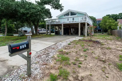 706 W 3rd Street Kill Devil Hills NC 27948