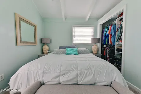 706 W 3rd Street Kill Devil Hills NC 27948