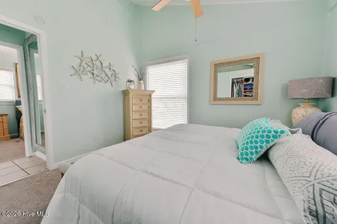 706 W 3rd Street Kill Devil Hills NC 27948