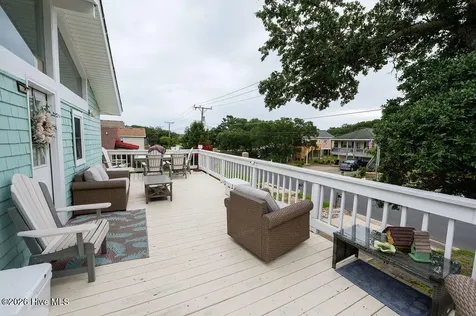 706 W 3rd Street Kill Devil Hills NC 27948