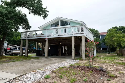 706 W 3rd Street Kill Devil Hills NC 27948