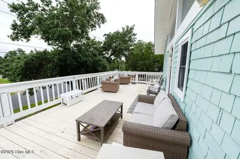 706 W 3rd Street Kill Devil Hills NC 27948