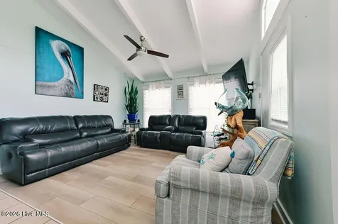 706 W 3rd Street Kill Devil Hills NC 27948