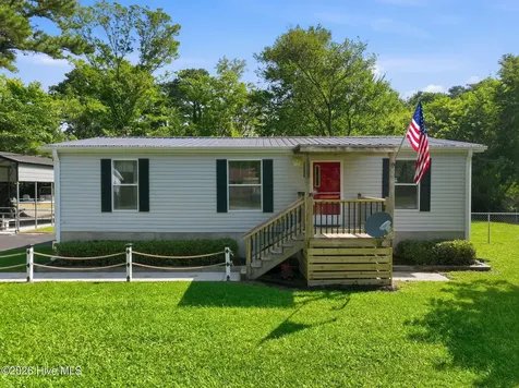 144 Ruth Lane Beaufort NC 28516
