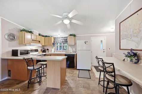 144 Ruth Lane Beaufort NC 28516
