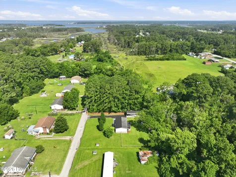 144 Ruth Lane Beaufort NC 28516