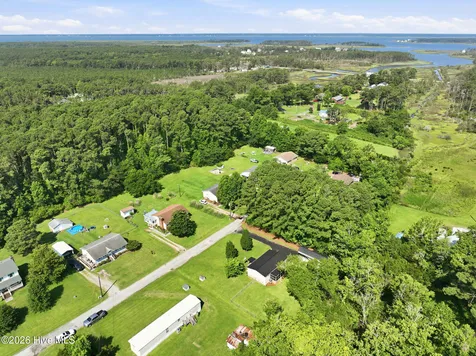 144 Ruth Lane Beaufort NC 28516