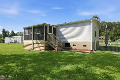 144 Ruth Lane Beaufort NC 28516