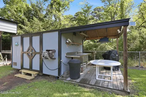 144 Ruth Lane Beaufort NC 28516